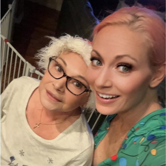 Meet your Posher, Candice - Picture 4 of 6